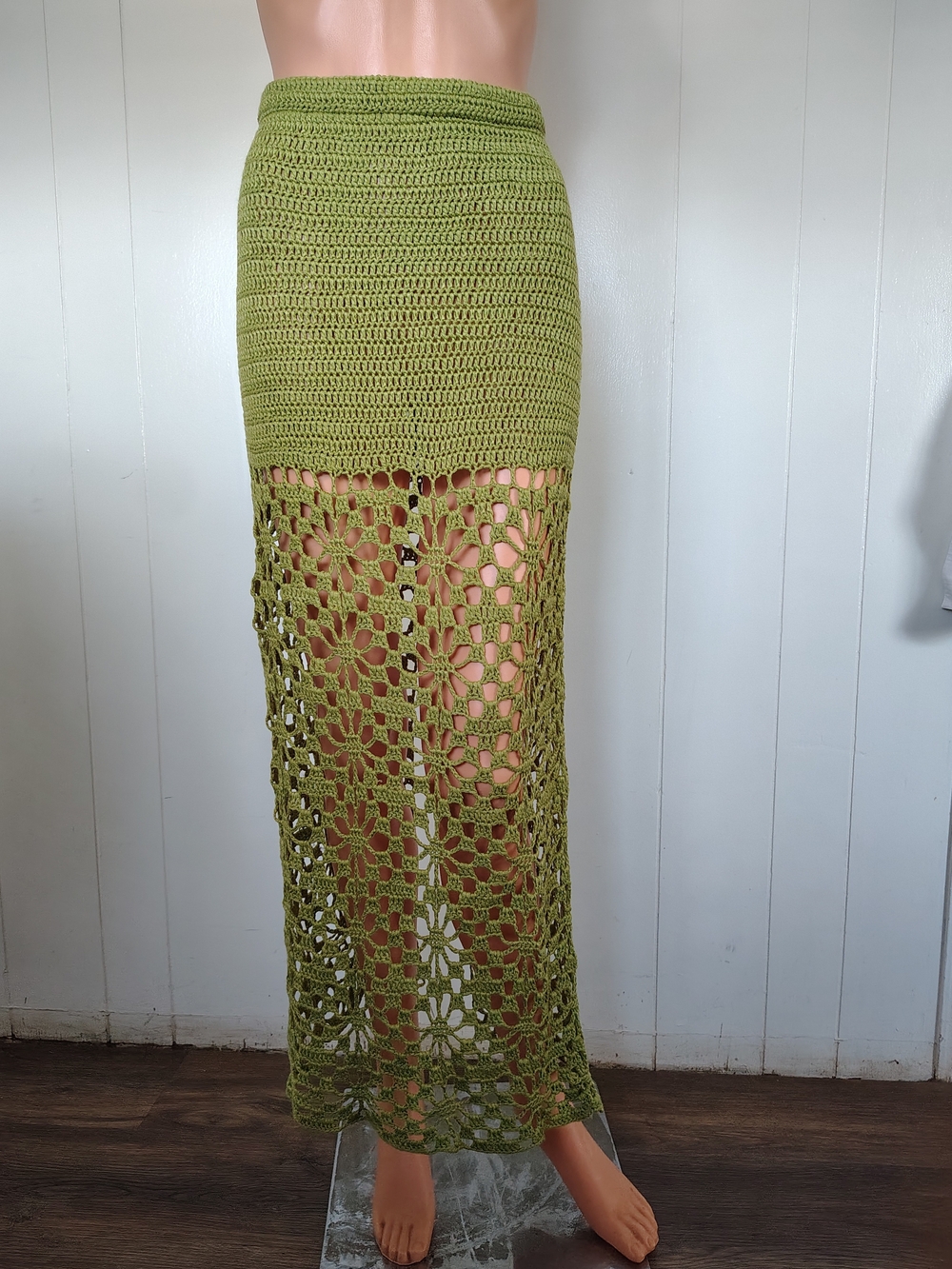 EDIKTED Green Ida Back Slit Crochet Maxi Skirt - Size L